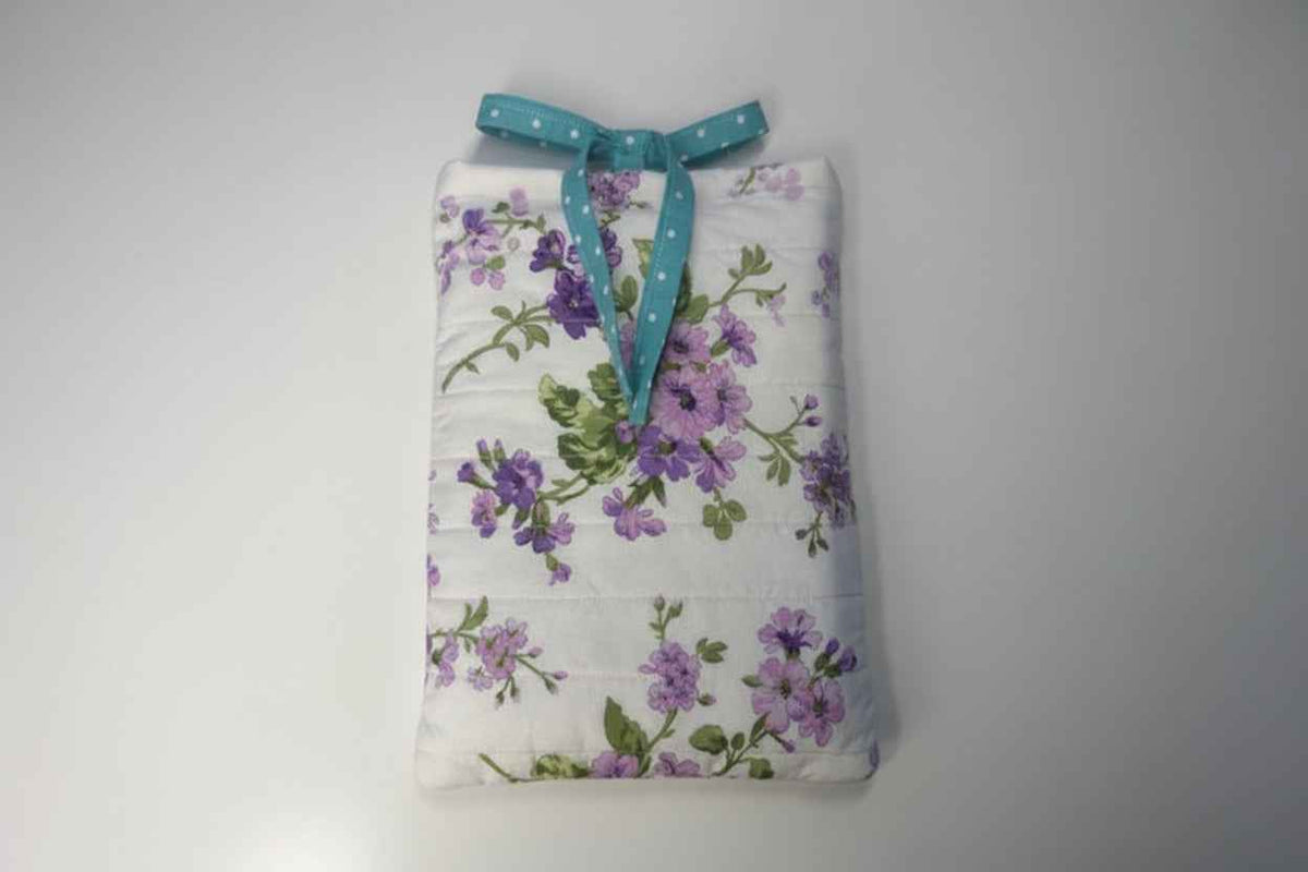 Handmade Quilted Book Sleeve - Wisteria Lane Small