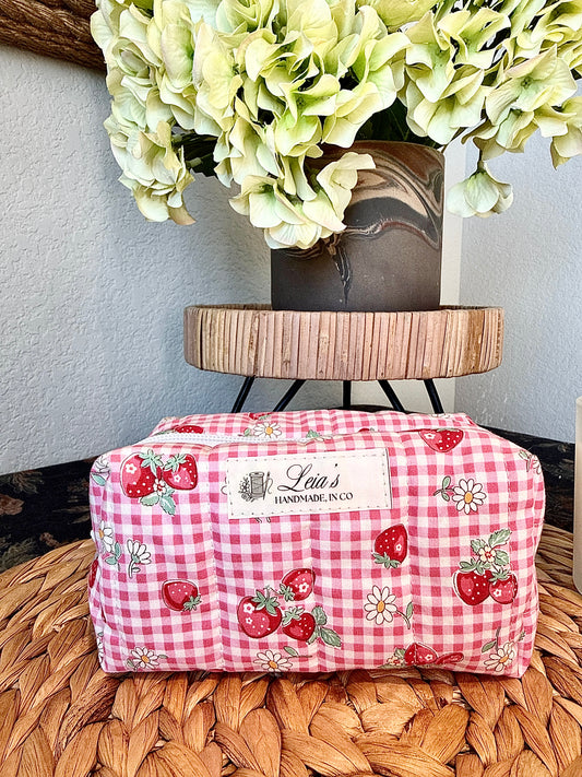 Handmade Quilted Boxy Bag - Small Strawberry Patch